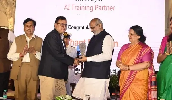 News-Award-from-Governor-of-Maharashtra