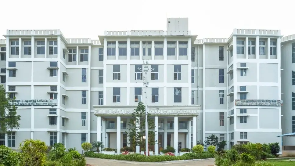 Periyar-Maniammai-University-Campus